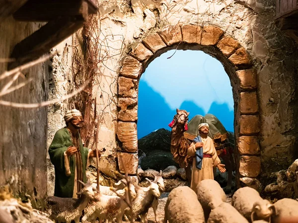 Beşik Noel holida sırasında yapma eski geleneği — Stok fotoğraf