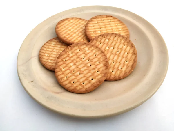 Свіже Здорове Пшеничне Печиво Покладене Тарілку Ізольоване Білому Тлі — стокове фото