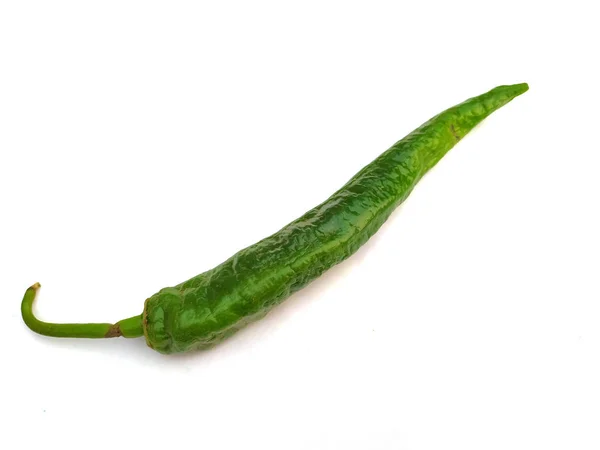 Lange Groene Chili Geïsoleerd Witte Achtergrond — Stockfoto