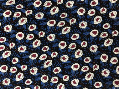 batik arka plan üzerinde güzel renkli çiçekler 