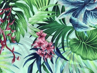 batik arka plan üzerinde güzel renkli çiçekler 