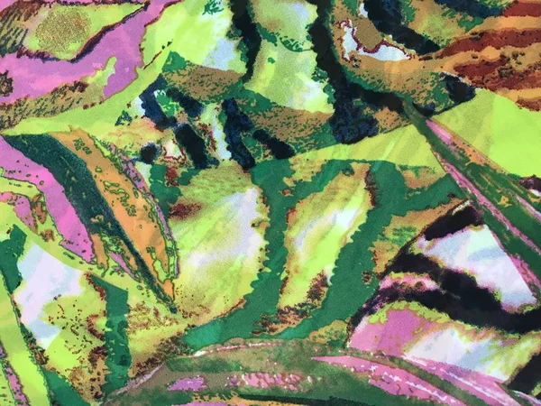 batik arka plan üzerinde güzel renkli çiçekler 