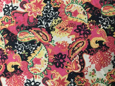 batik arka plan üzerinde güzel renkli çiçekler