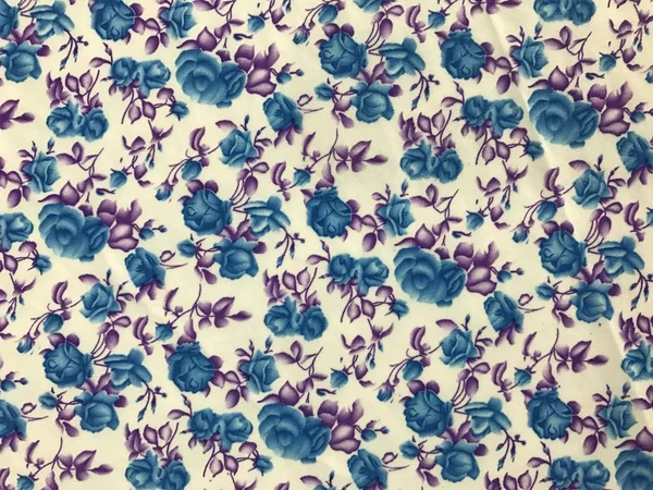 Hermosas flores patrón en batik fablic —  Fotos de Stock