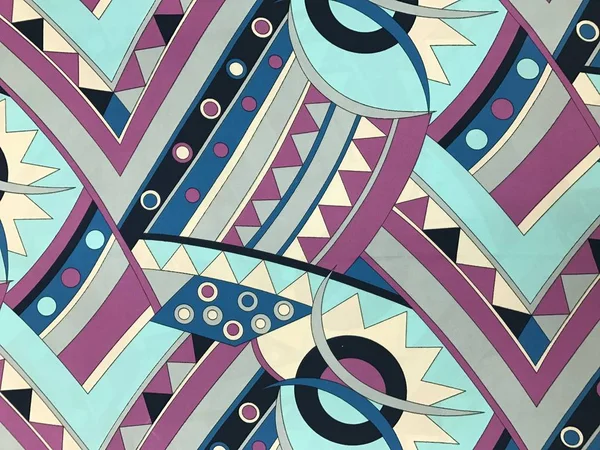 batik arka plan üzerinde güzel renkli çiçekler 