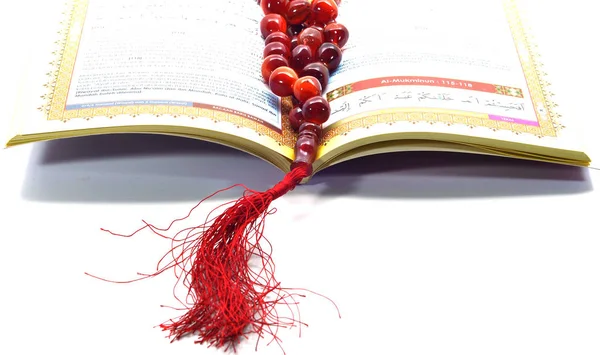 El Sagrado Corán y Tasbih — Foto de Stock