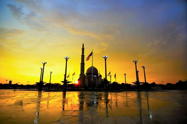 Pôr Sol Mesquita Putra Hora Ouro — Fotografia de Stock