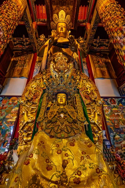 Altar Statue Avalokiteshvara Chinese Guanyin Multi Armed Bodhisattva Standing Buddha — Stock Photo, Image