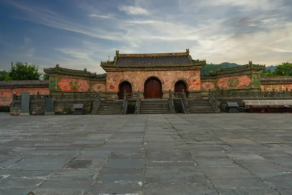 Pôr Sol Aldeia Wudang Portas Entrada Principal Com Três Portas — Fotografia de Stock