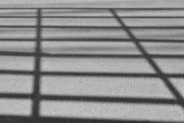 Sokakta araba ızgara apper gölgesi. 