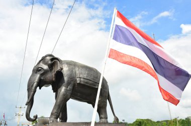 Rayong Tayland 06 Haziran 2019 Piemphong Sarn Köprüsü. Siyah Elepha