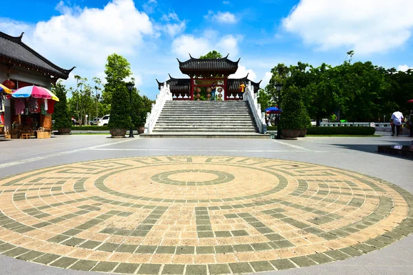 Suphanburi cityTailandia mayo 27 2018 Turistas no identificados vienen t — Foto de Stock