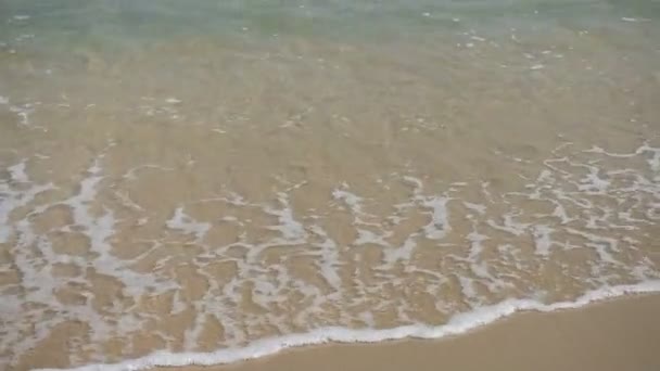 Прекрасное Голубое Небо Белое Облако Песчаном Пляже — стоковое видео