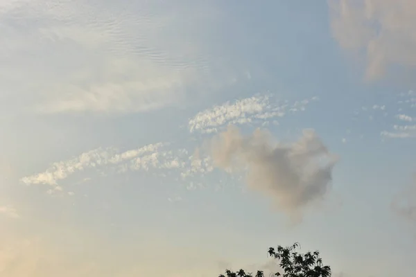 Cielo Azul Nubes Blancas Para Fondo —  Fotos de Stock