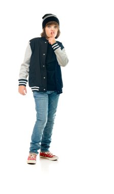 Casual genç çocuk gösteren sessizlik 