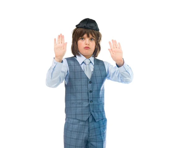 Judisk pojke visar stoppskylt — Stockfoto