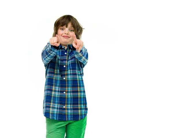 Adolescente ragazzo puntando il dito — Foto Stock