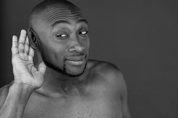 Africano americano hombre escuchar secreto —  Fotos de Stock