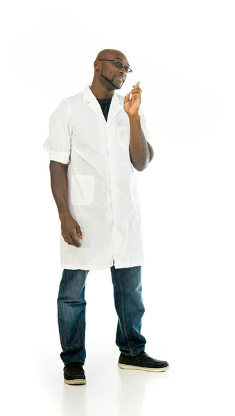 Cientista de laboratório com os dedos cruzados para a sorte — Fotografia de Stock