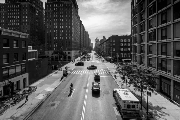 New York city street scene, black and white — Stock Photo, Image