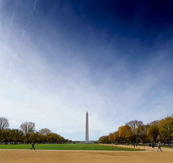 Vista à distância do obelisco de Washington — Fotografia de Stock