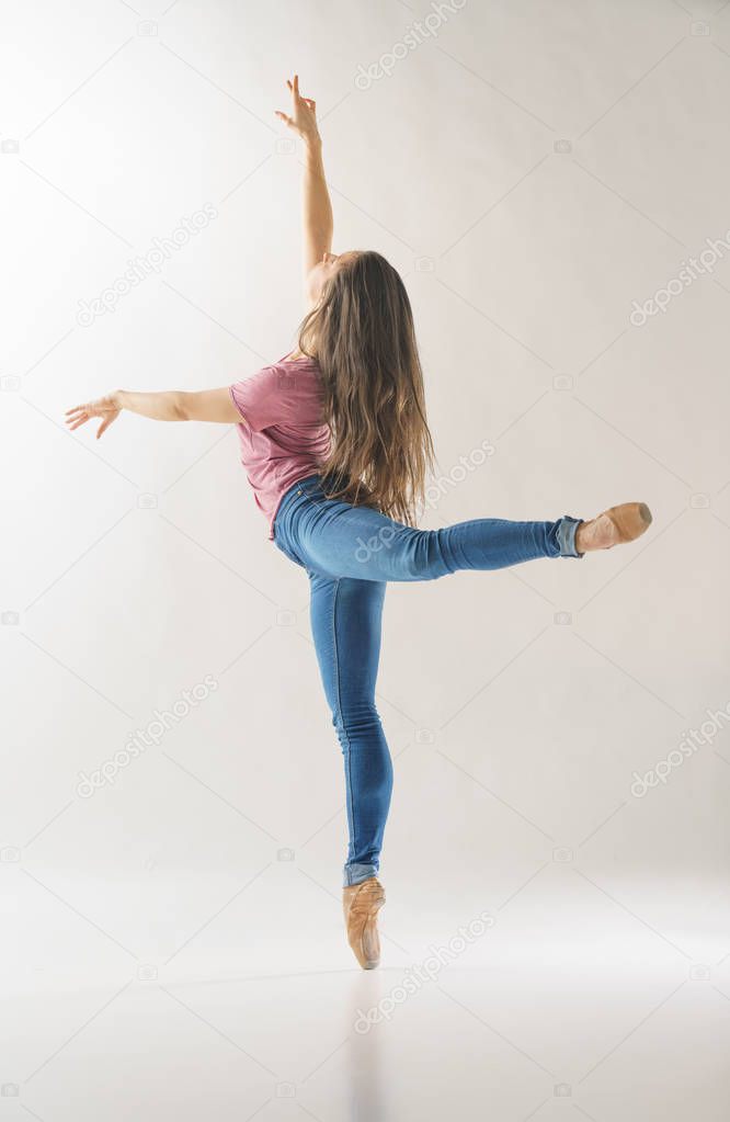 Female ballet dancer 