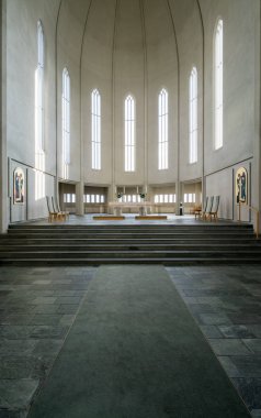 Kilise bina alter, koridor veya windows