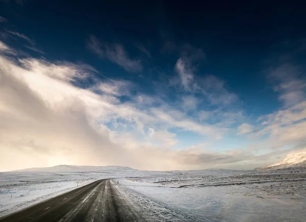 Neve paisagem coberta — Fotografia de Stock