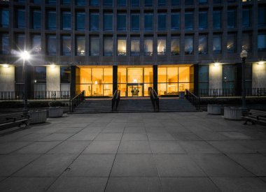 Geceleri, Toronto, Kanada ışıklı Modern ofis binası