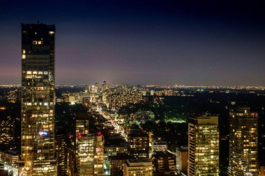 Gece, Kanada Toronto kenti