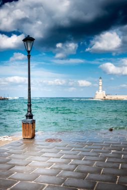 Eski liman ve deniz manzarası İskelesi, Hanya, Girit, Yunanistan üzerinden görüntülemek