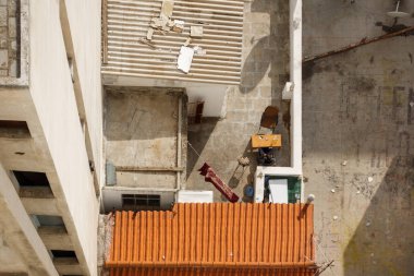 Bir bina ile Plaka, Atina, Yunanistan, Avrupa'nın mahalle oluklu çatı Üstten Görünüm