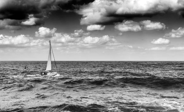 Мальовничим Видом Вітрильник Океану Ханья Крит Греція — стокове фото