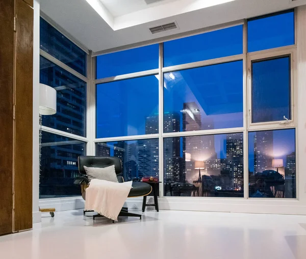 Interior Habitación Moderna Con Sillón Reclinable —  Fotos de Stock