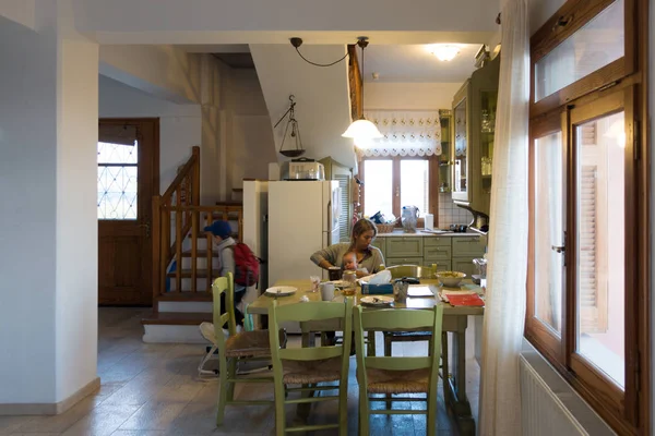 Mother Baby Sitting Dining Table Home Kitchen — Stock Photo, Image