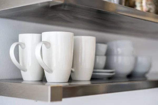 Ceramic Bowls Mugs Kitchen Shelf — Stock Photo, Image