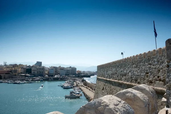 Båtar Gamla Hamnen Nära Koules Fästning Heraklion Grekland — Stockfoto