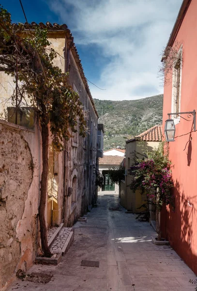 希腊克里特岛 Archanes 狭窄的老街 — 图库照片