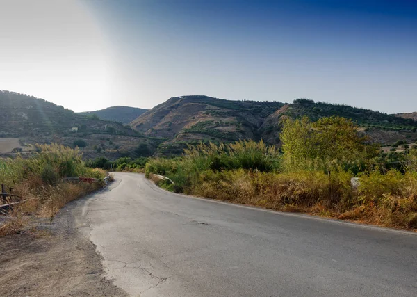 Straße Richtung Berglandschaft Beton Griechenland — Stockfoto