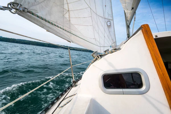 Segelbåt Cruising Havet Toronto Kanada — Stockfoto