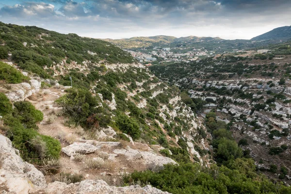 Γραφική Θέα Του Ορεινού Τοπίου Στις Αρχάνες Κρήτη Ελλάδα — Φωτογραφία Αρχείου