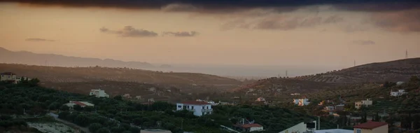 Silhueta Cidade Paisagem Montanhosa Durante Pôr Sol Creta Grécia — Fotografia de Stock