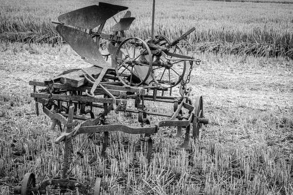 Agricultural Equipment Grass Field — Stock Photo, Image