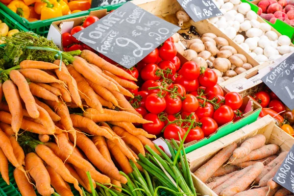 Färska Grönsaker Till Salu Marknadsstånd — Stockfoto