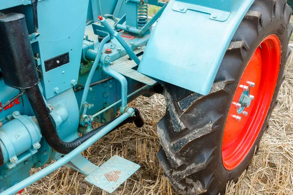 Close Tractor Wheel Farm — Stock Photo, Image