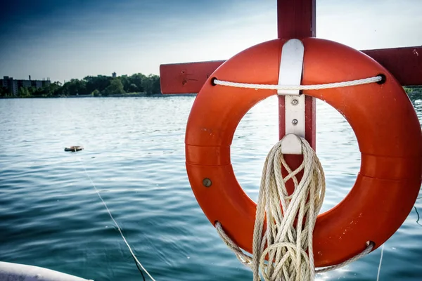 Boya Salvavidas Naranja Colgando Barco Toronto Canadá —  Fotos de Stock