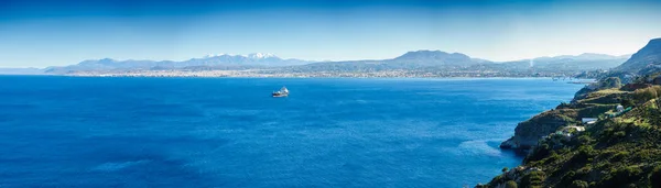 从远处的海景, 希腊 — 图库照片