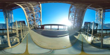 Eyfel Kulesi içeriden görüldü