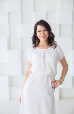 Fotoğraf stüdyosunda ayarla model