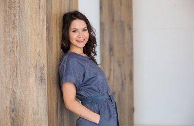 Fotoğraf stüdyosunda ayarla model